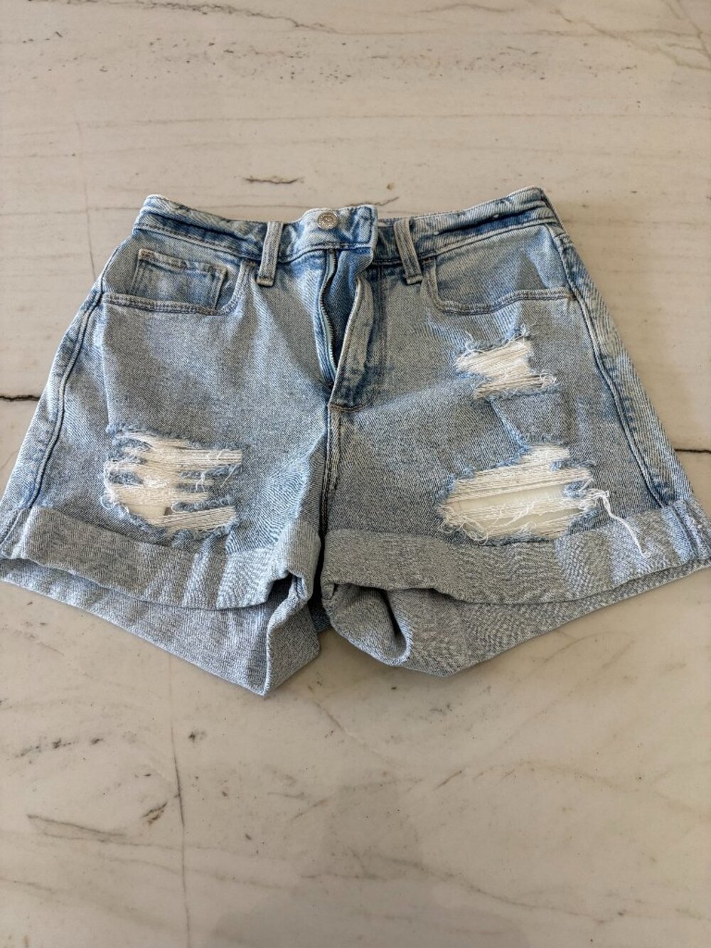 Light wash ripped Holister jean shorts size 26w curvy ultra high rise